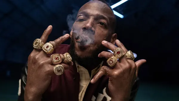 On Set: Marlon Wayans Plays Pyscho In HIM