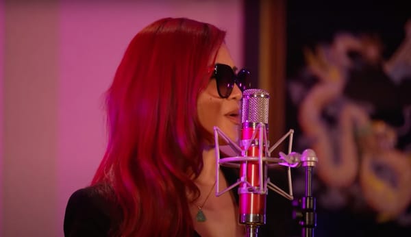 Mai Lee Shines In New Live Performance Of "Von"